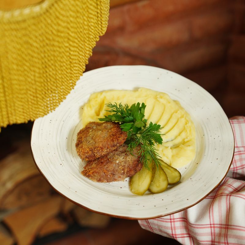 Horseradish Whipped Potatoes