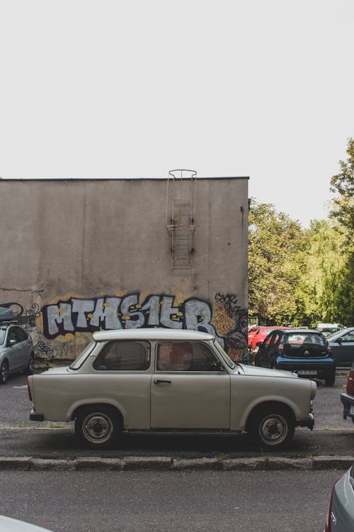 Δωρεάν στοκ φωτογραφιών με trabant, vintage, αυτοκίνητο