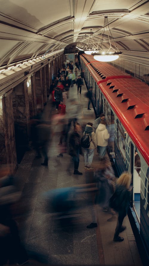 Základová fotografie zdarma na téma dojíždějící, lidé, metro