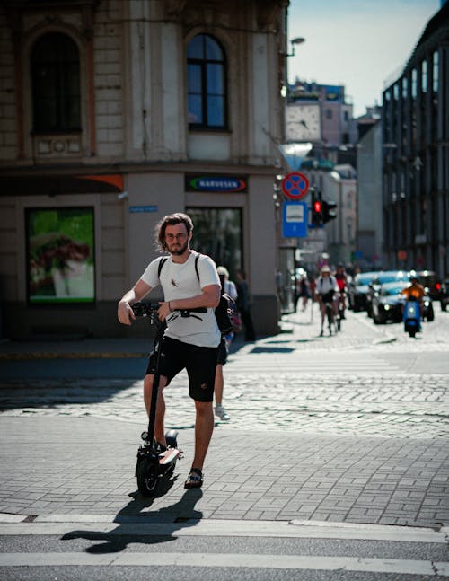 Foto d'estoc gratuïta de carrer, carrers de la ciutat, ciutat