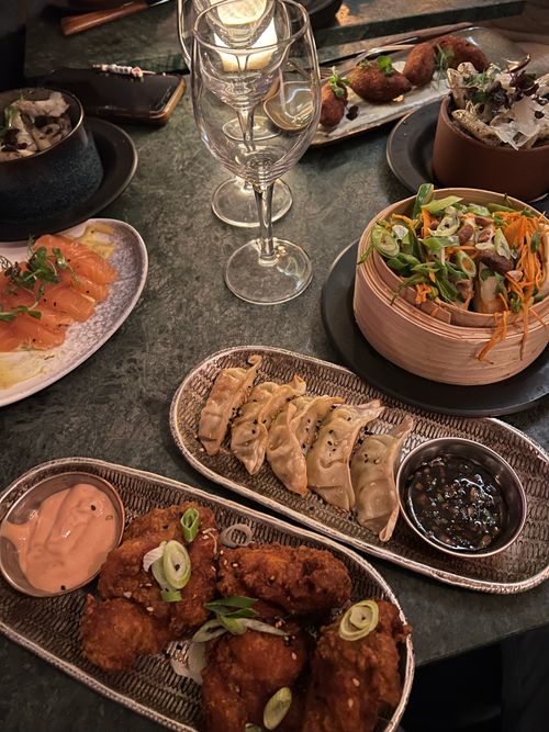 Free Close-up of a gourmet table setting with various dishes, ideal for food photography. Stock Photo