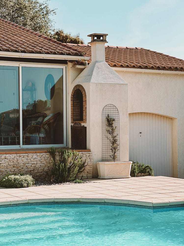 House With Swimming Pool