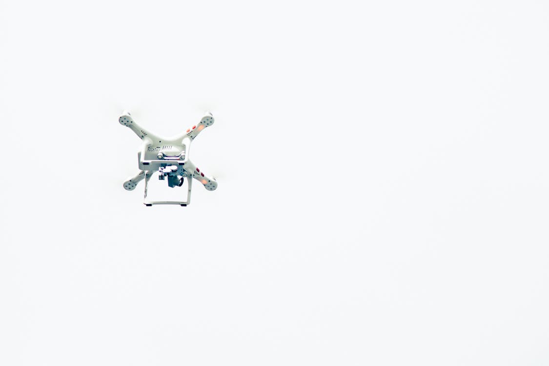 Fotobanka s bezplatnými fotkami na tému biela, dômyselný prístroj, dron