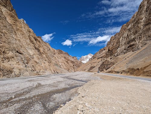 Immagine gratuita di cielo azzurro, deserto, geologia