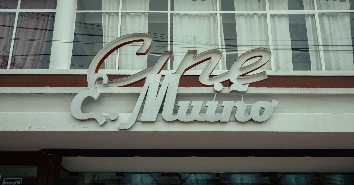 Photo of the iconic Cine Muino facade in La Cumbre, Argentina.