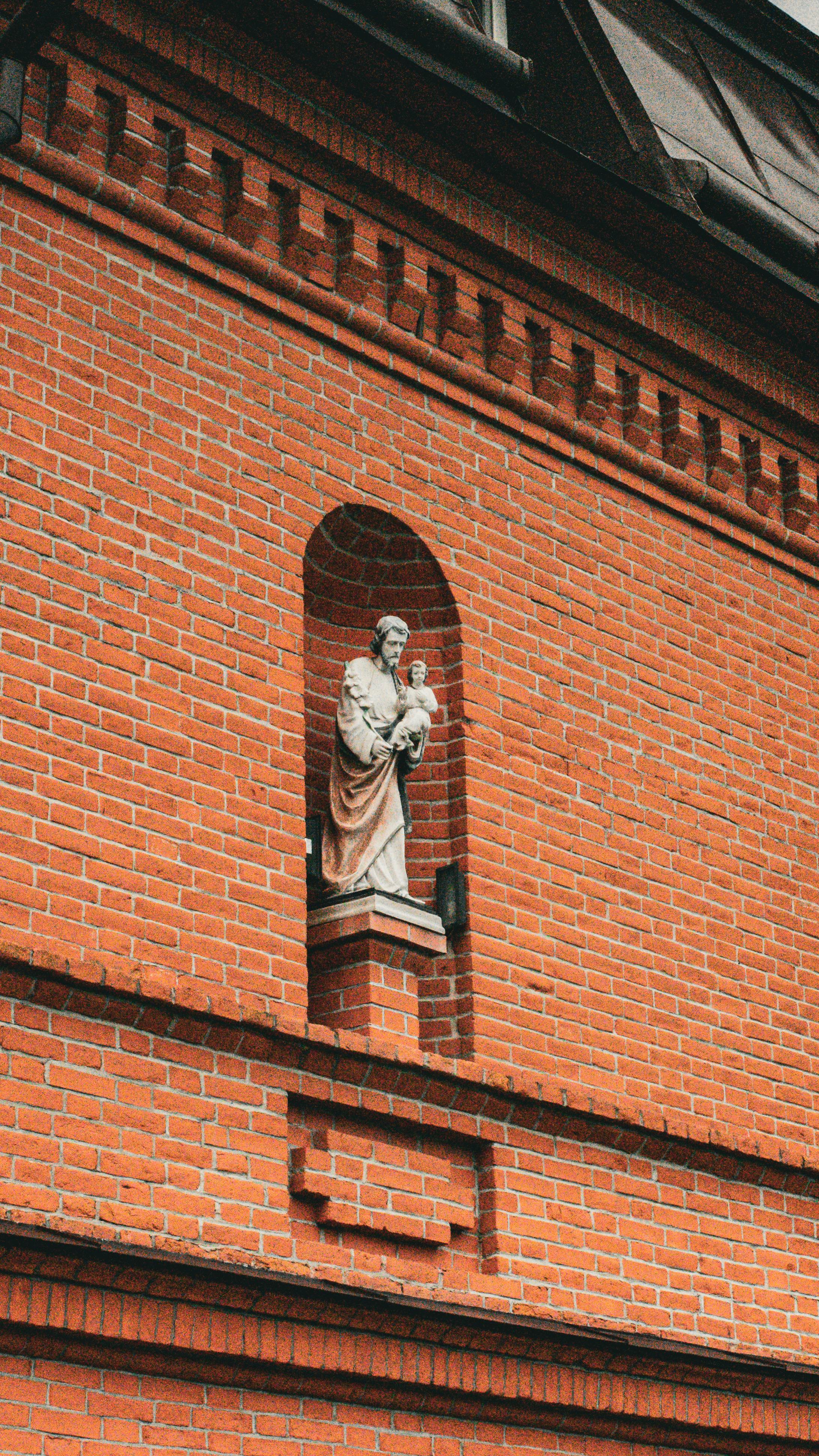 bezplatná Základová fotografie zdarma na téma architektura, červená cihla, cihlová fasáda Základová fotografie