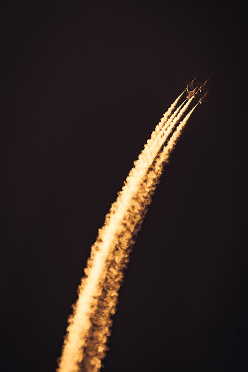 Darmowe zdjęcie z galerii z dym, militarny, nocne niebo