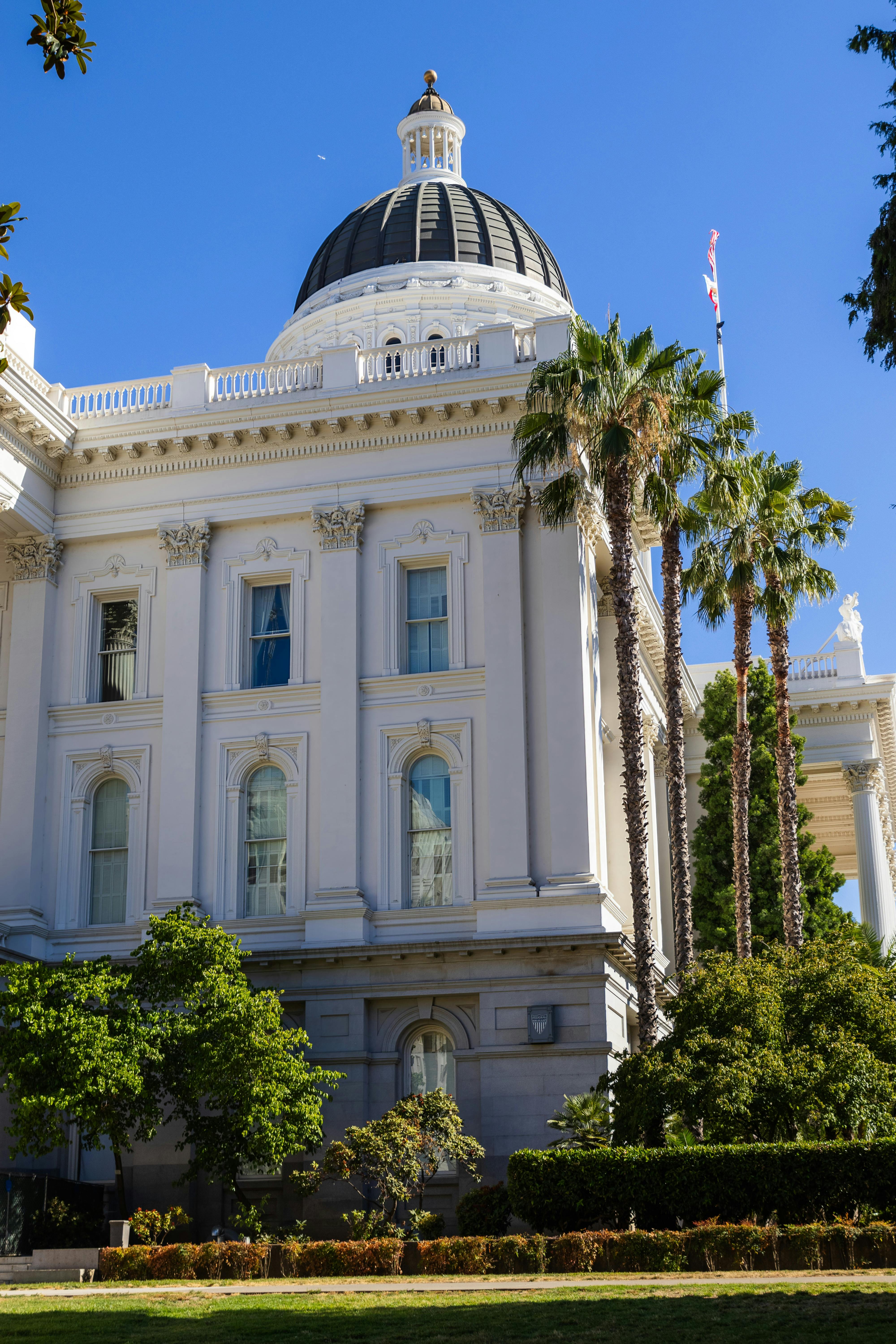 Facade of California State Capitol Museum, Sacramento, USA · Free Stock Photo