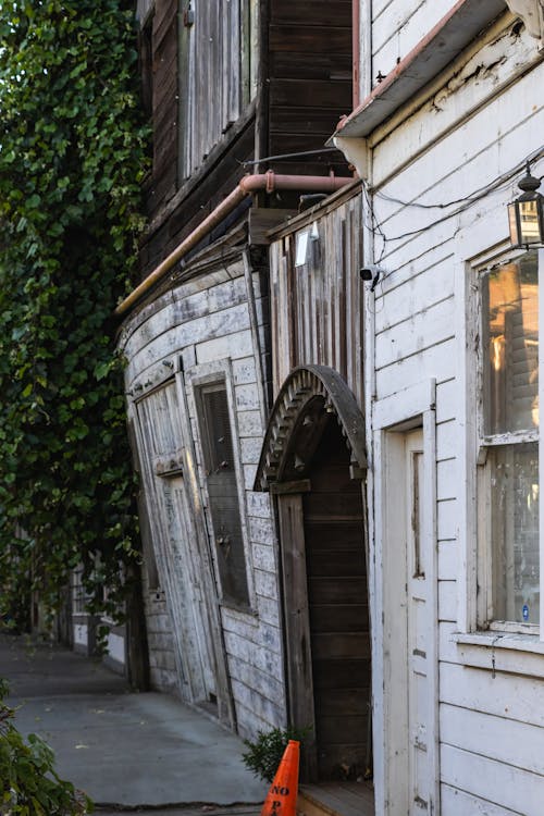 Foto profissional grátis de abandonado, abaulamento, casa