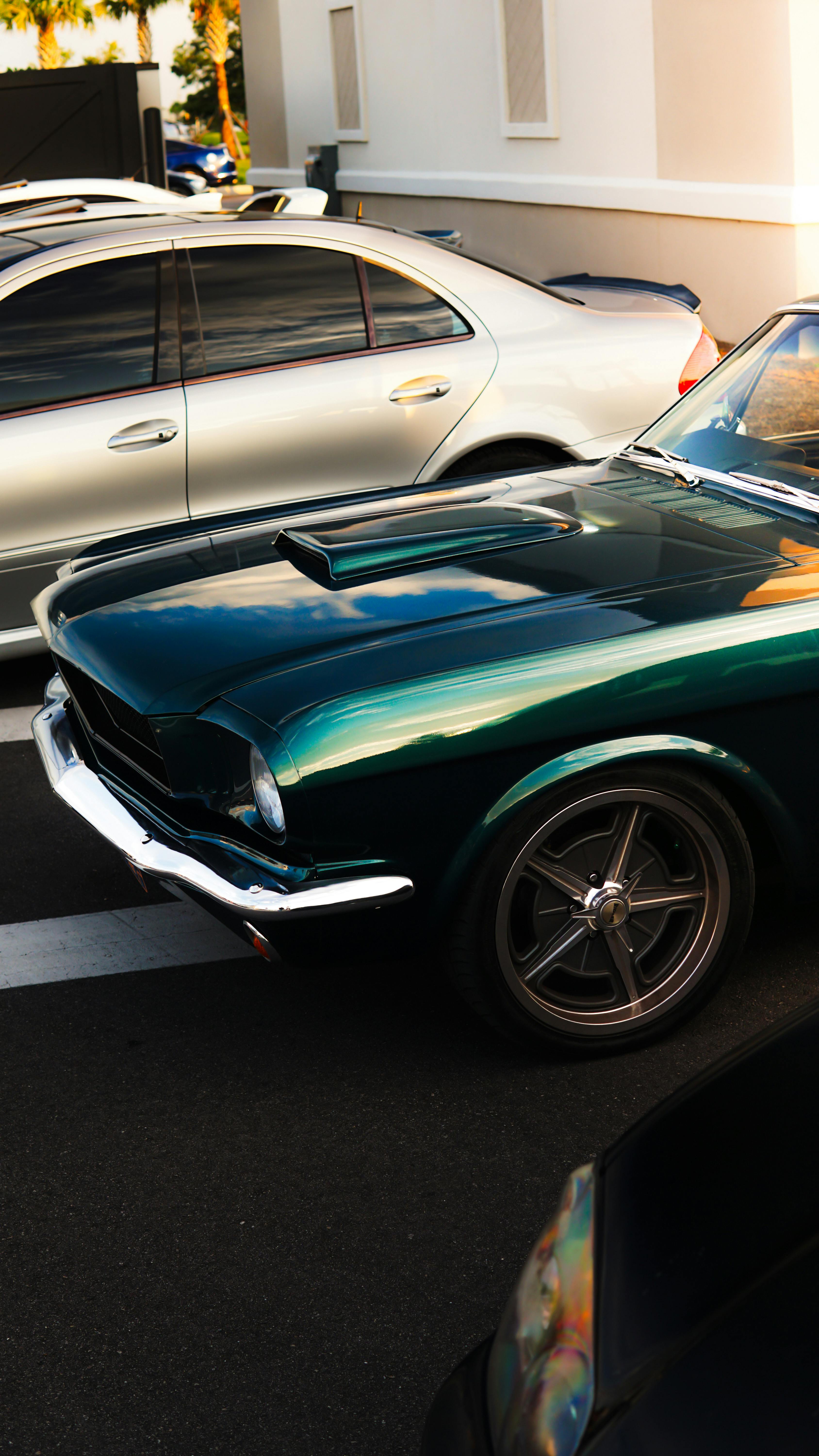 Vintage Ford Mustang · Free Stock Photo