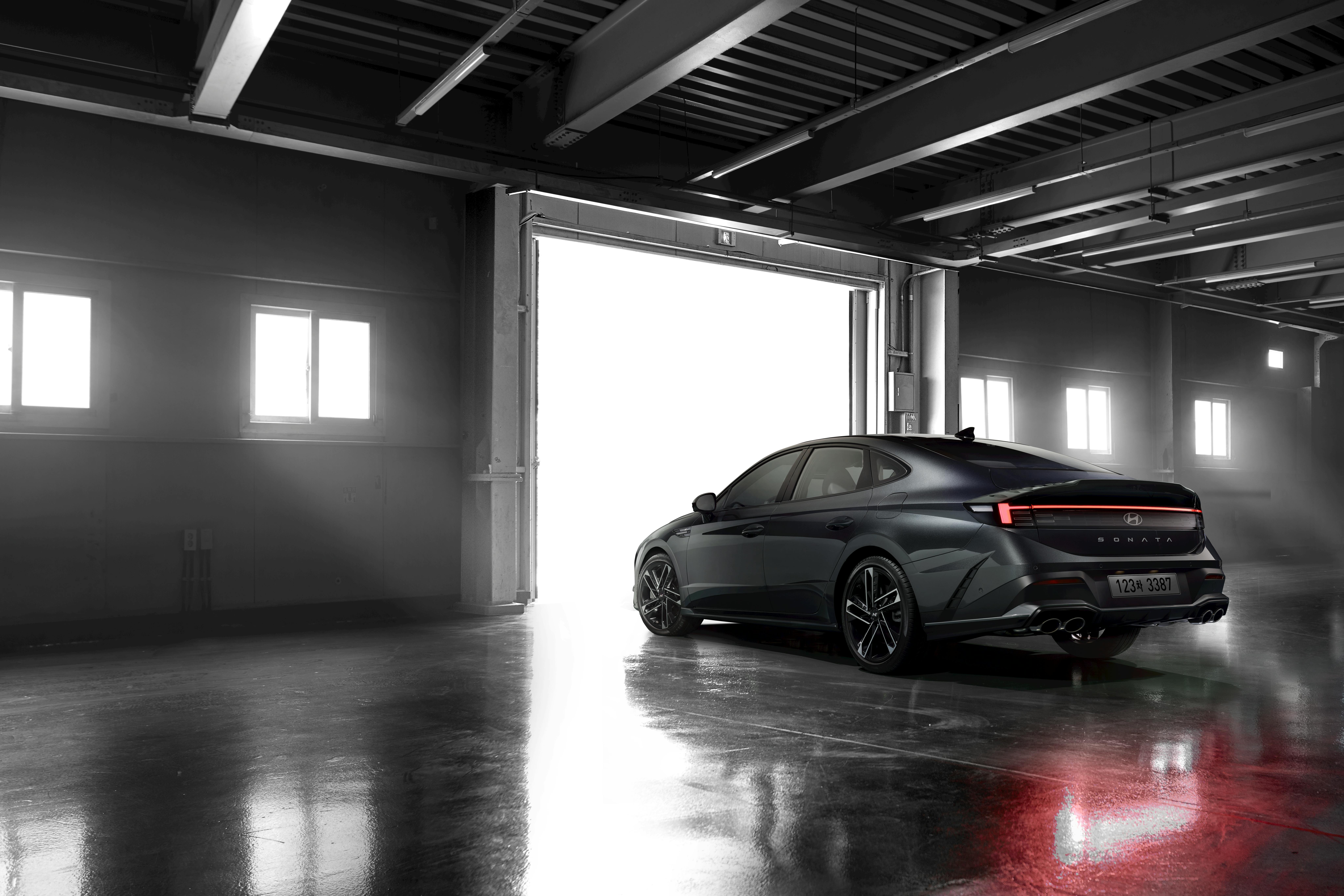 How to Choose the Perfect LED Light Fixtures for Your Garage