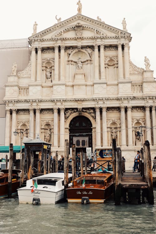 Безкоштовне стокове фото на тему «Будівля, Венеція, вертикальні постріл»