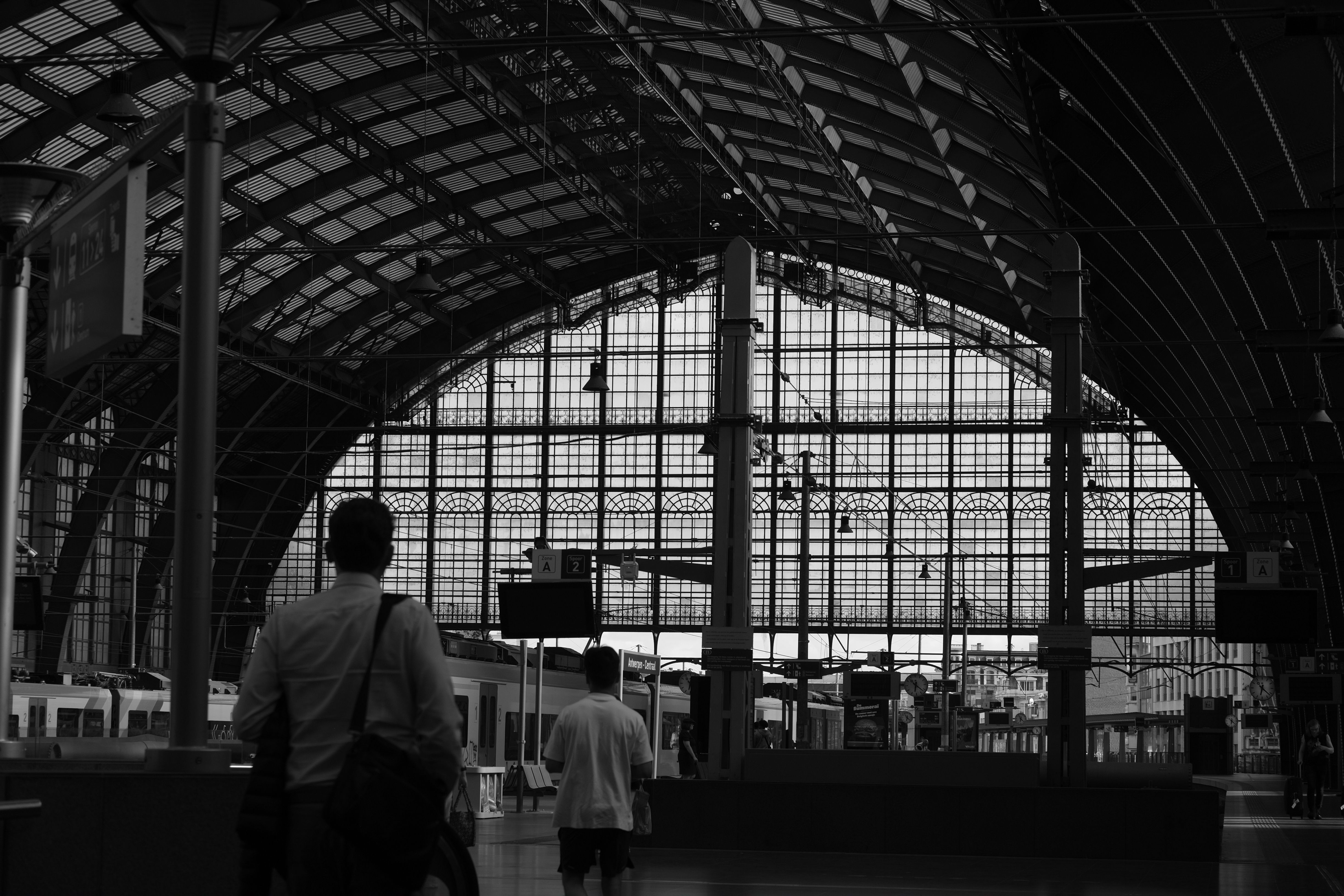 Antwerp Fashion, Galleries & Street-Style Photography (Relaxed 5 Days)
