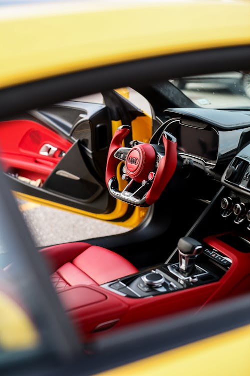 Cockpit of Audi R8