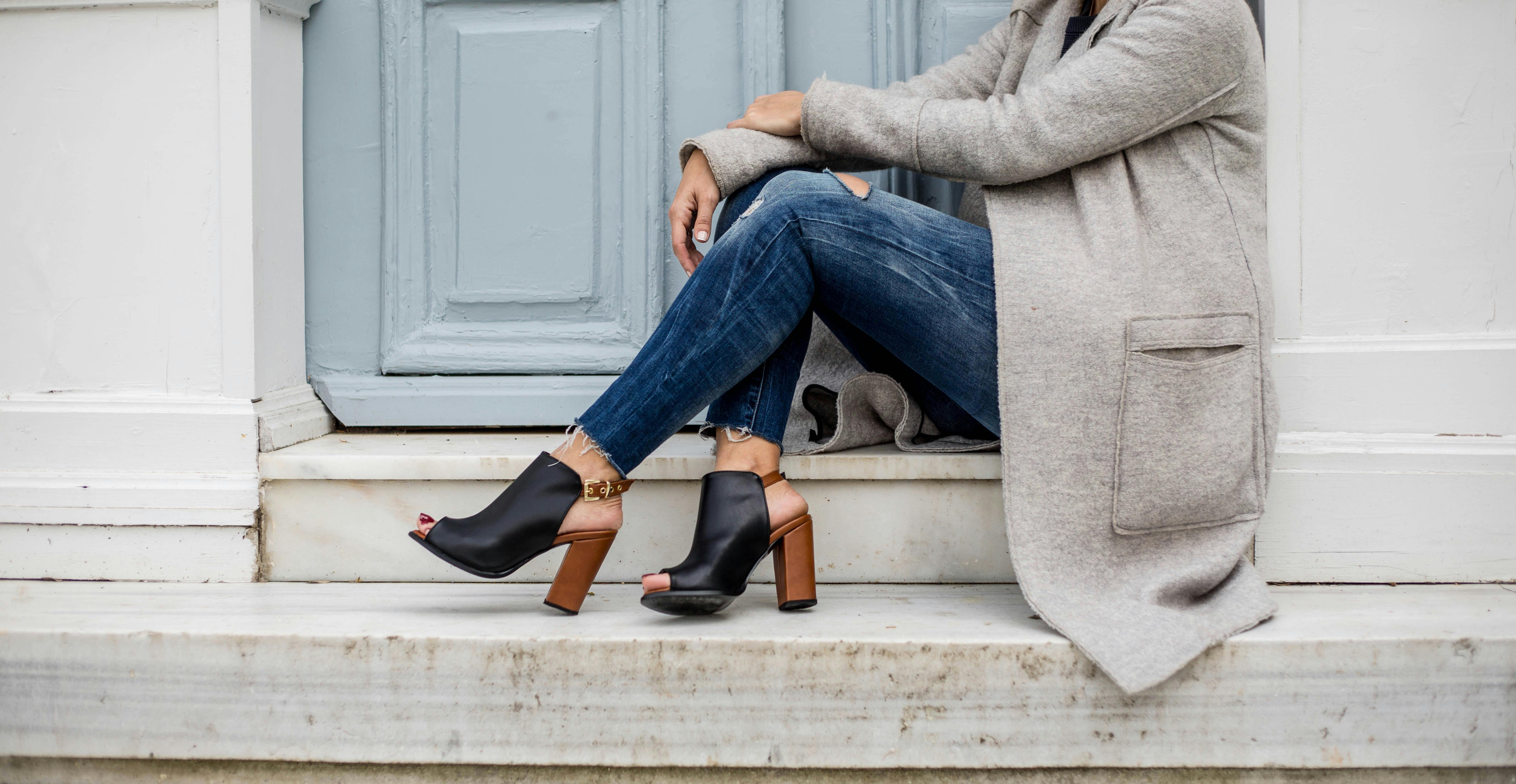 fashion wardrobe website — Photo by Kadir Demir on Pexels