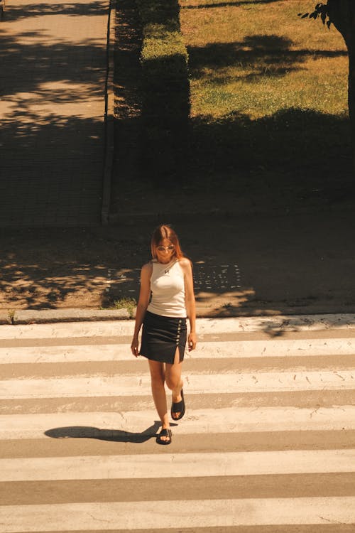 Безкоштовне стокове фото на тему «Вулиця, вулицях міста, жінка»