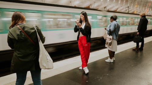 プラットフォーム, 人, 地下鉄の無料の写真素材