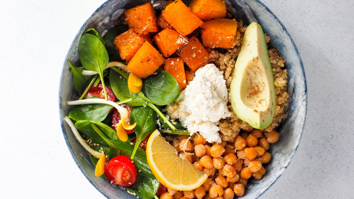 Quinoa salad with avocado and cooked chickpeas