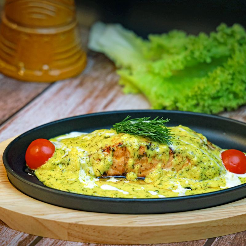 Quick Smoked Salmon and Dill Cream Sauce