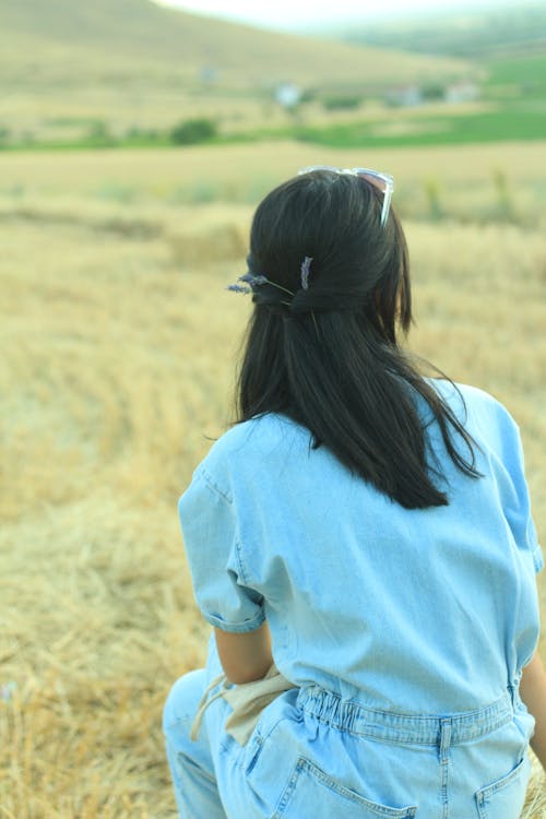 Foto profissional grátis de área, cabelo comprido, cabelo escuro