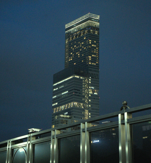 Free Abeno Harukas at night Stock Photo