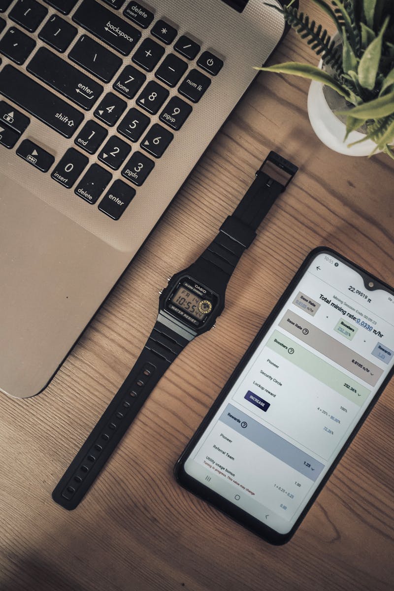 5 Top Yoga Apps To Use At The Office