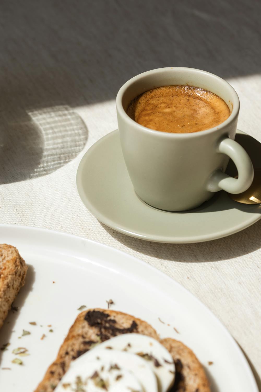 Maple-Glazed Roasted Turkey with Herb Butter Maple-Glazed Roasted Turkey with Herb Butter