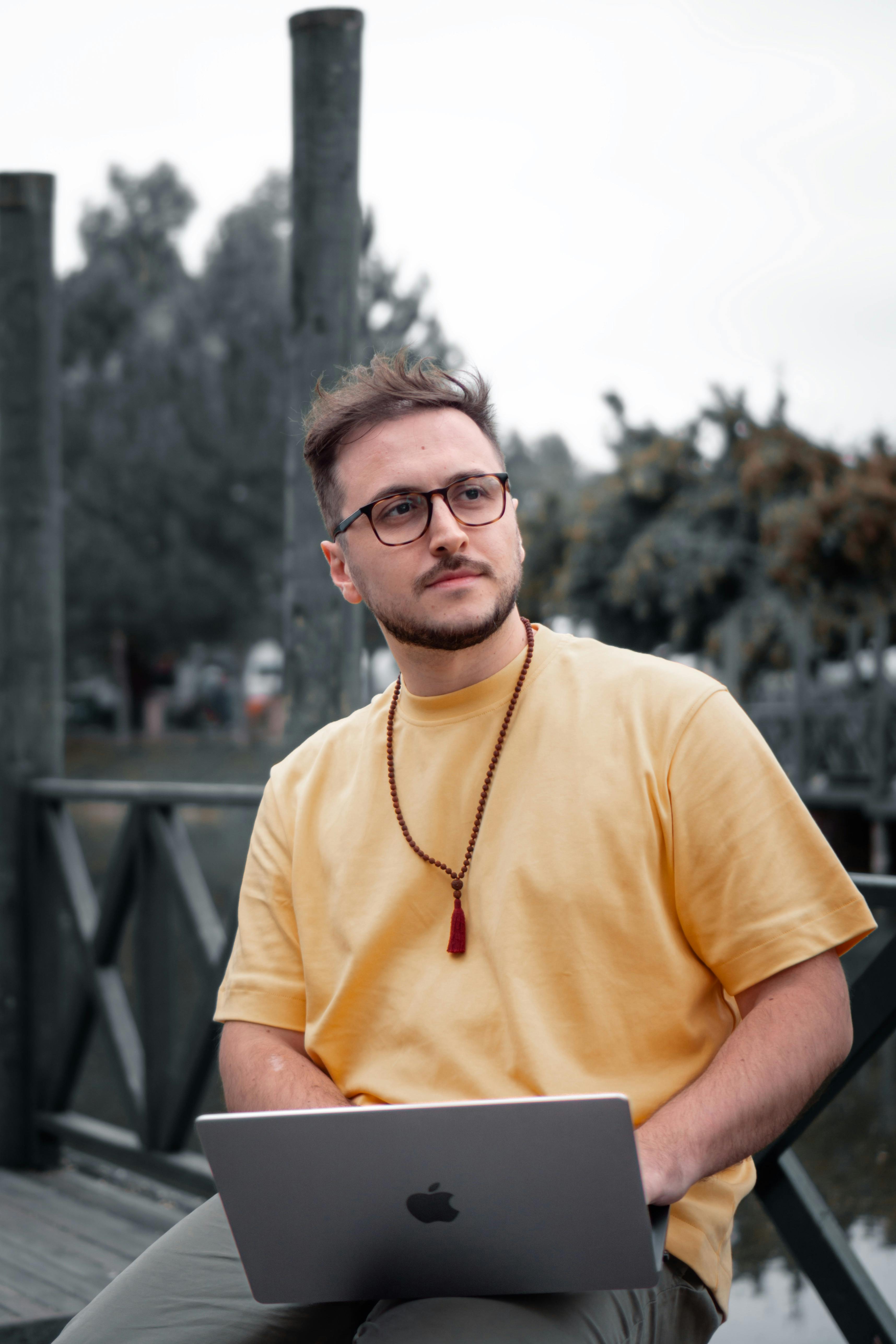 OpenAI全新AI裝置曝光：寧靜淡雅超越iPhone的未來科技革命