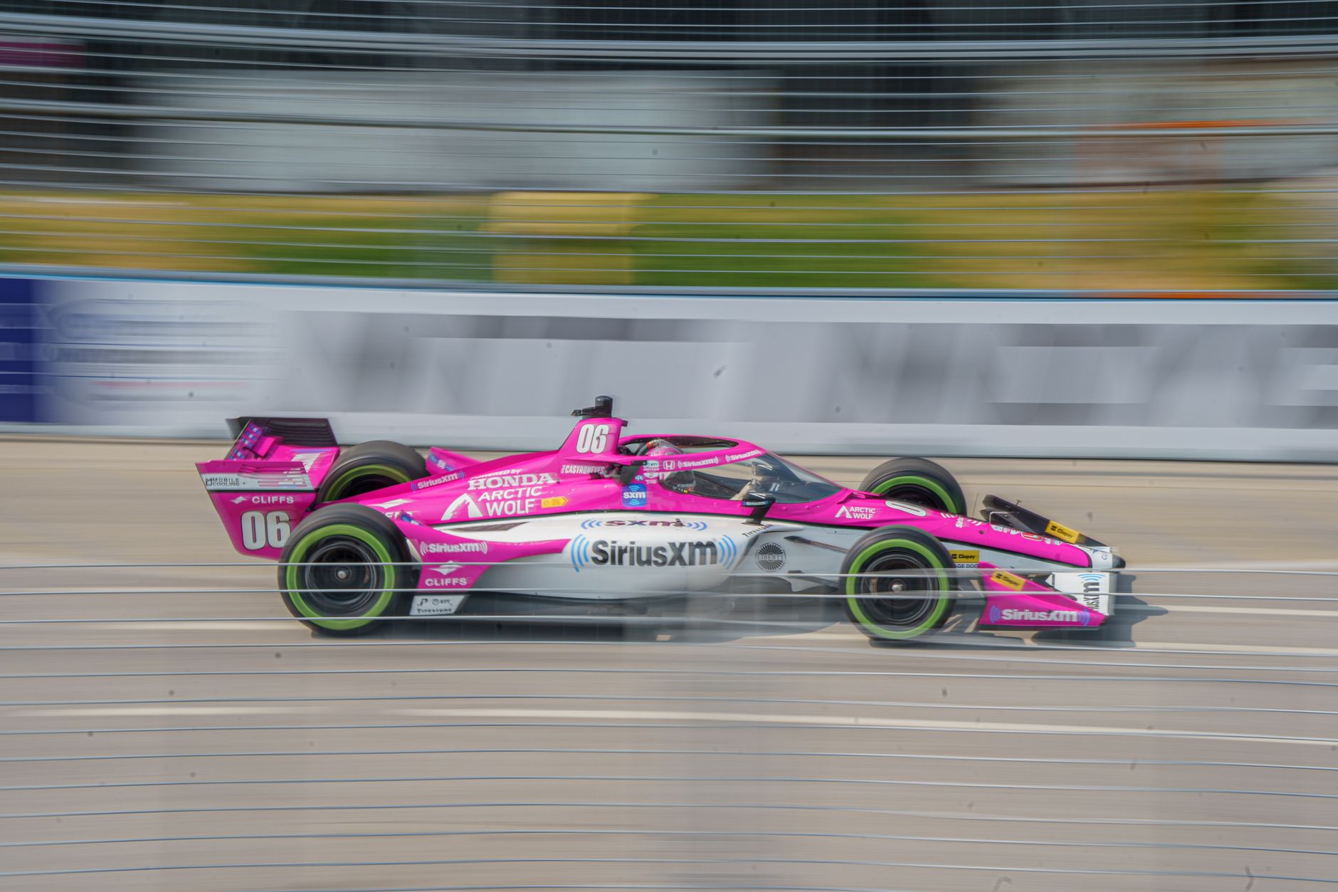 Washington DC'de IndyCar yarışı sırasında bir yarış aracı