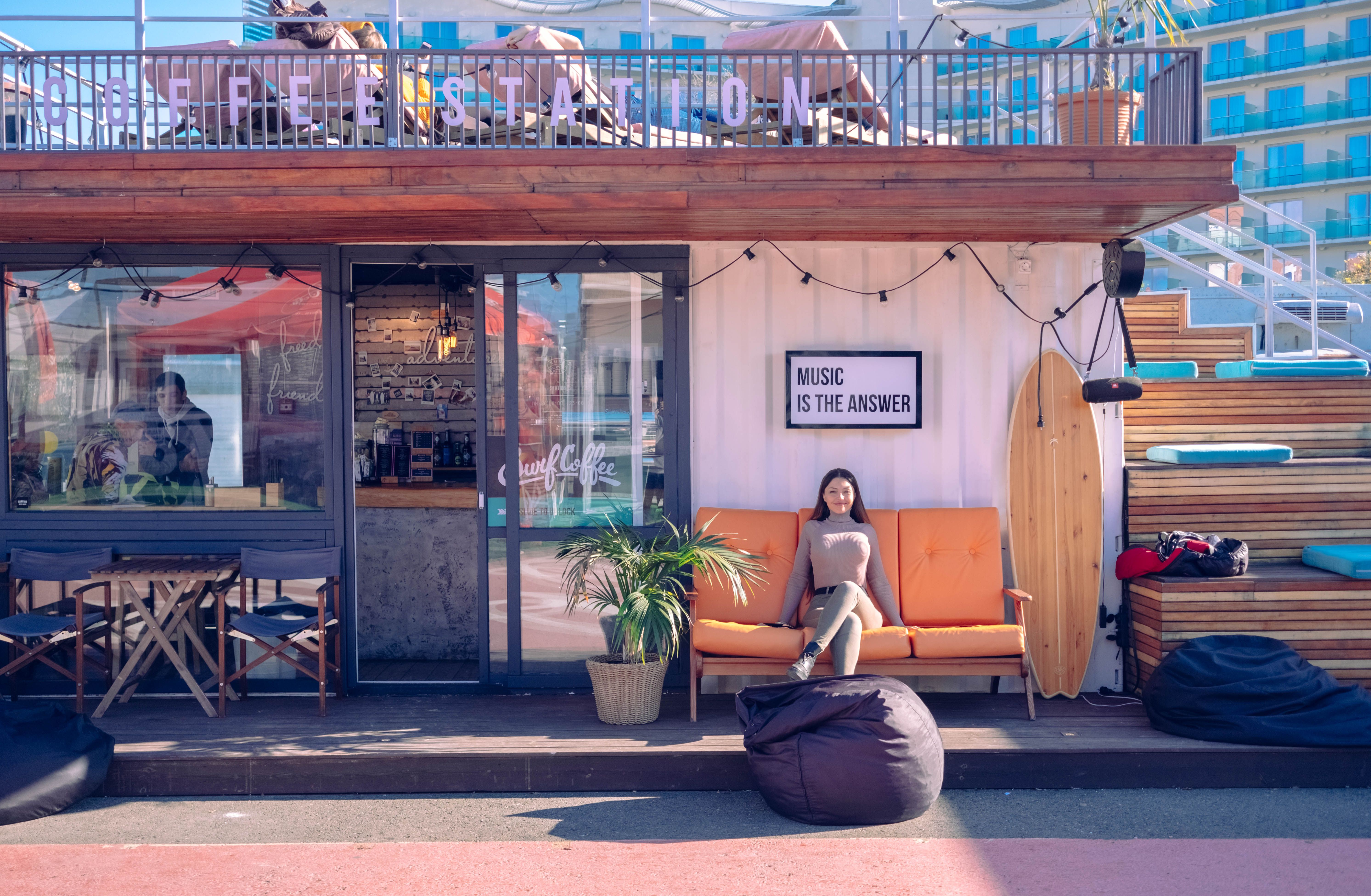 20 Size-Inclusive Fashion Brands To Shop For Your Summer Wardrobe — Photo by Igor Starkov on Pexels