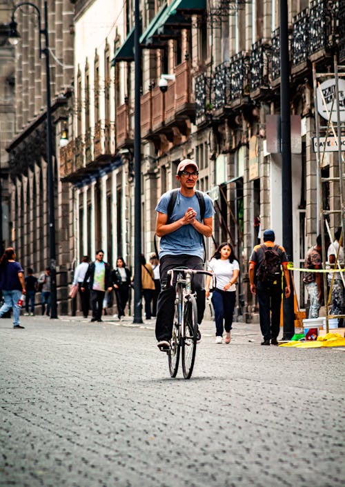 Foto profissional grátis de andar a cavalo, andar de bicicleta, bicicleta