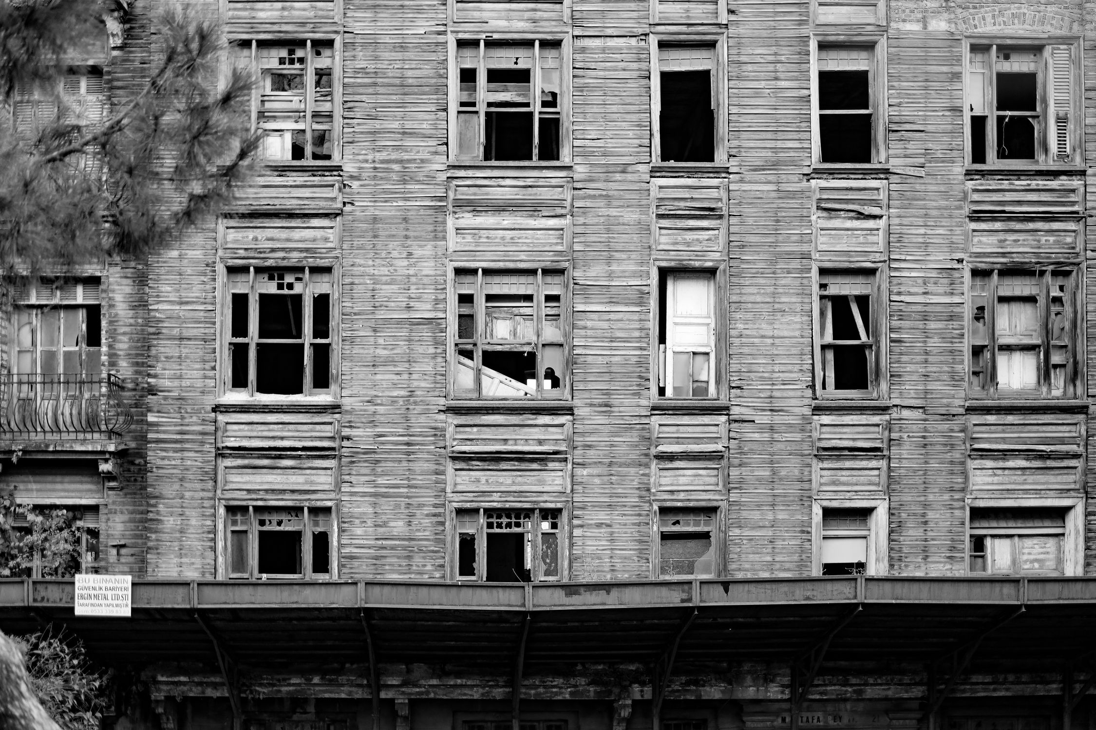 Decayed Building Over Time Decaying Residential Building · Free Stock Photo