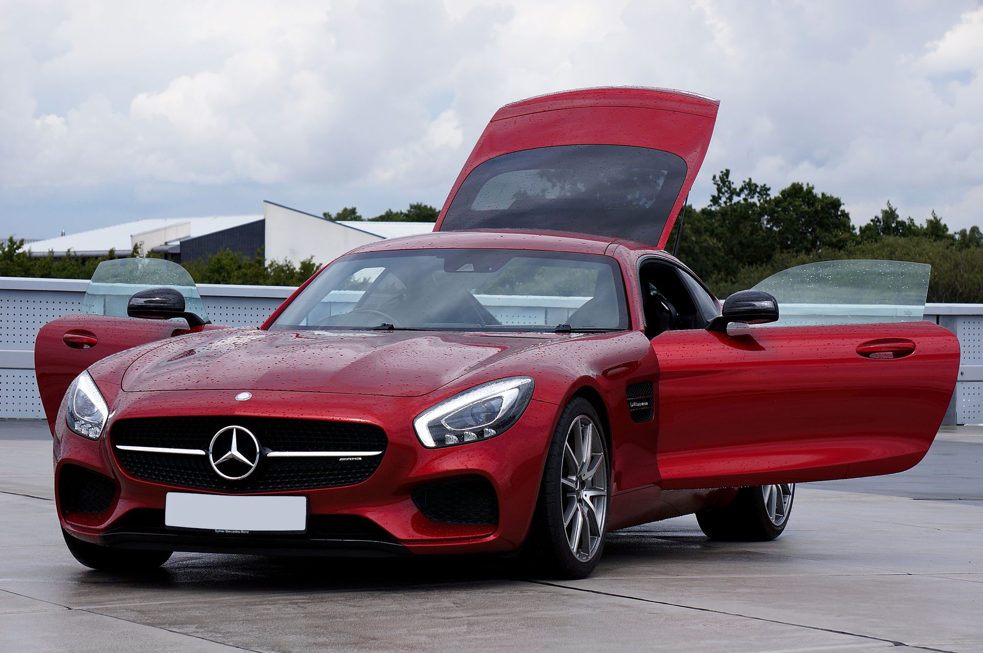 Mercedes-AMG GT rouge
