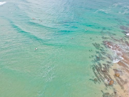 Fotobanka s bezplatnými fotkami na tému dron, kývať, oceán