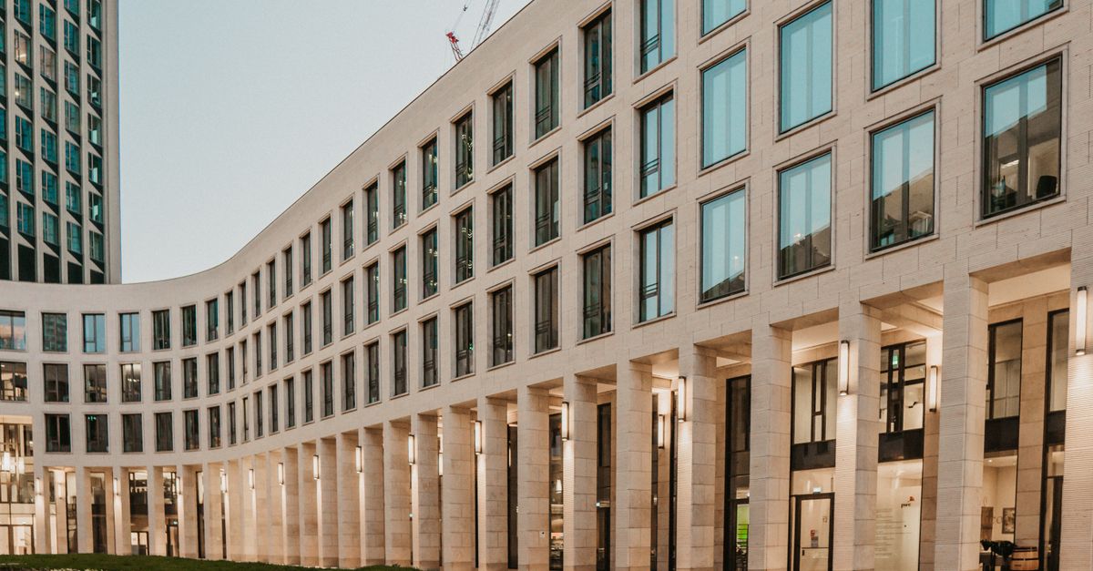 Columade Building Modern Building with Colonnade · Free Stock Photo