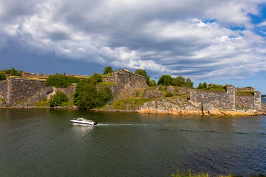 Suomenlinna fortress with a historian — Helsinki