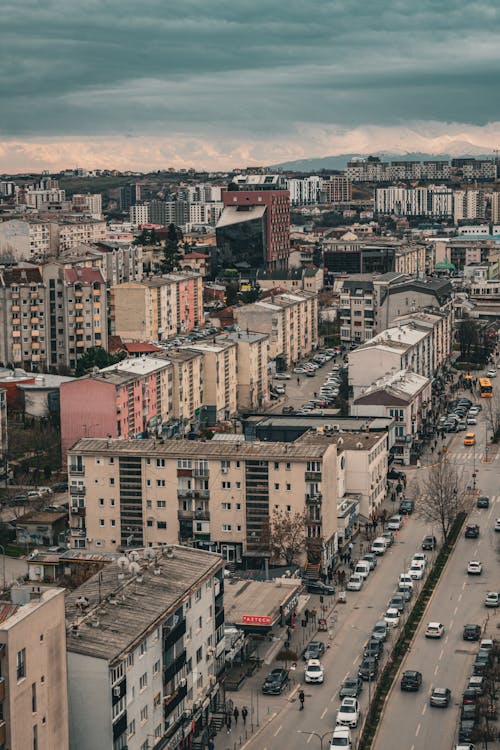 Fotobanka s bezplatnými fotkami na tému autá, budovy, kosovo