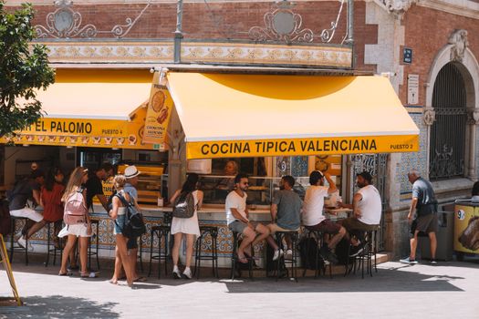 Horchata tasting at 17th-century café — Valencia