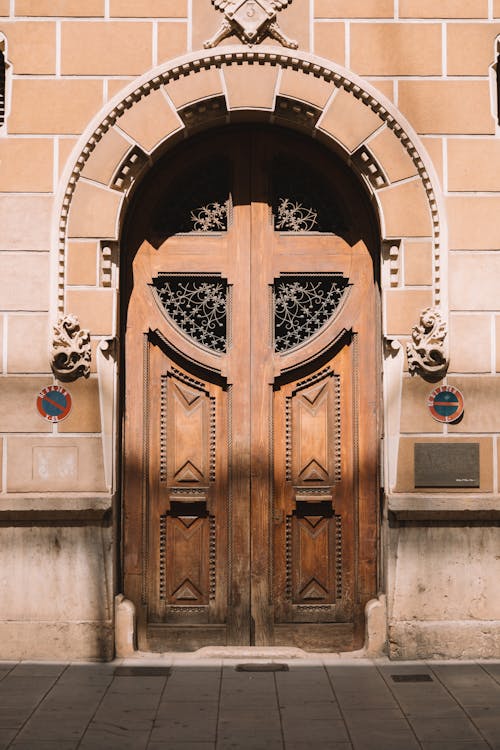 Základová fotografie zdarma na téma budova, dřevěný, dveře