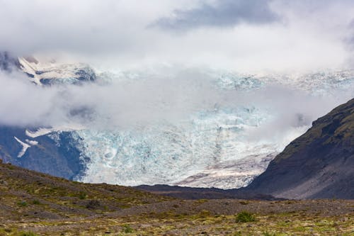 Glacier Svinafellsjokull on Iceland