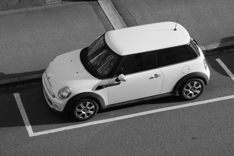 White Mini Cooper