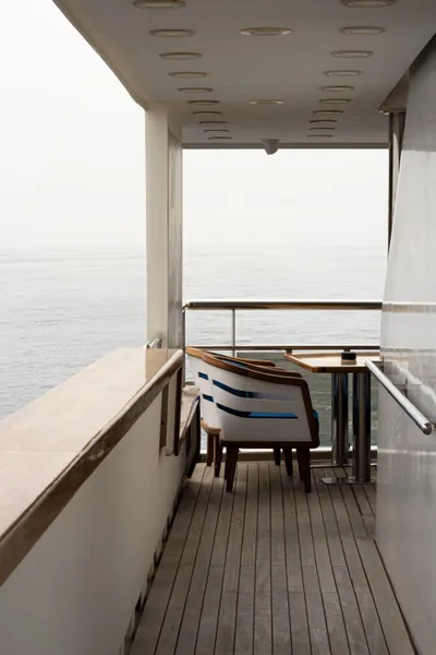 Yate de lujo en el Mediterráneo