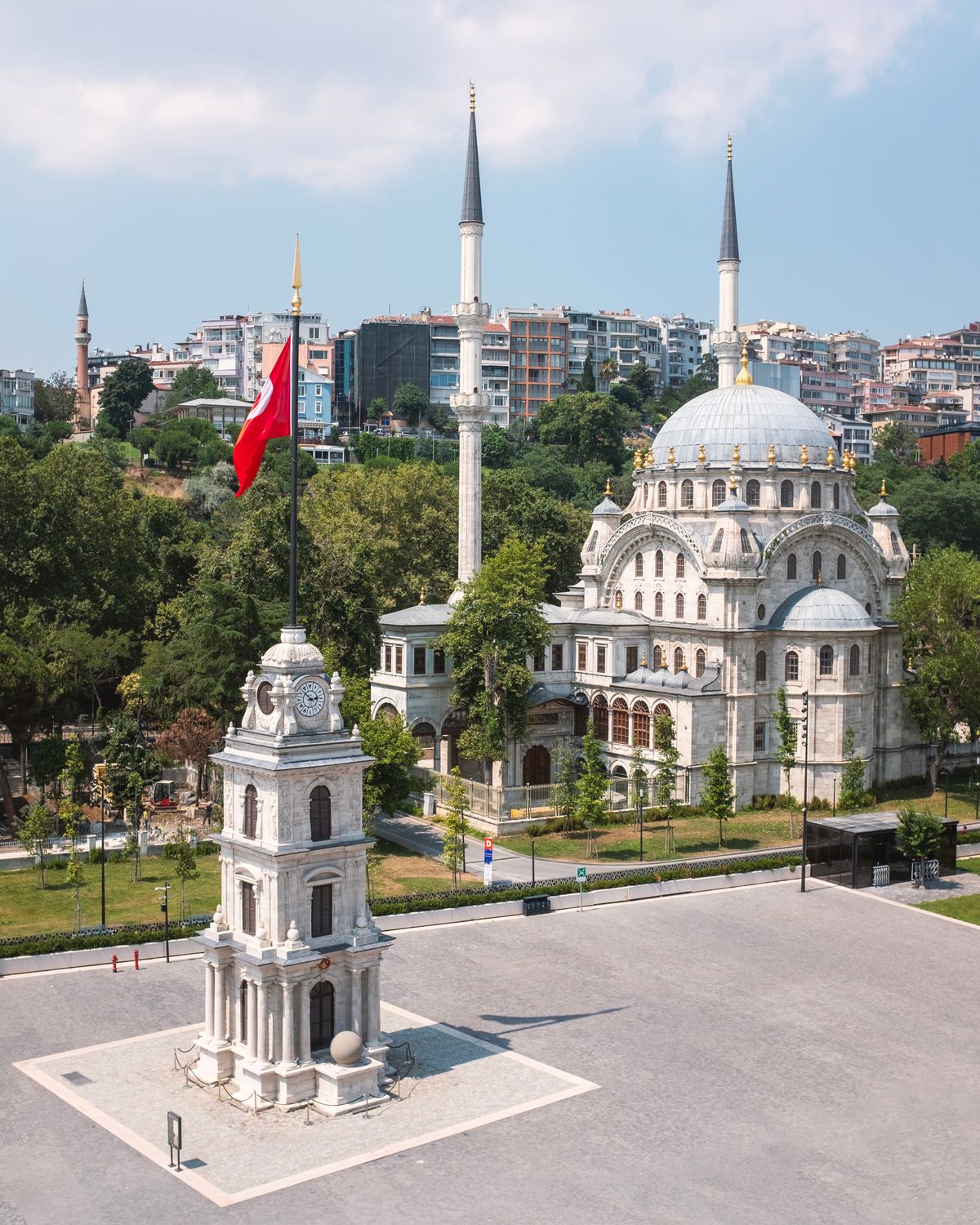Amire Nusretiye Mosque and Tophane-i Amire Sanjak Tower in Istanbul · Free ...
