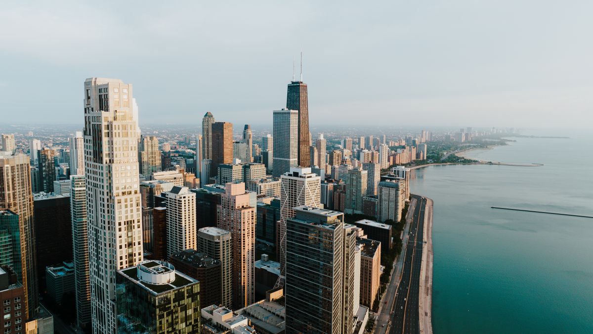 Holiday Giveaways in Chicago, IL: Updated 2026 List for Local Winners