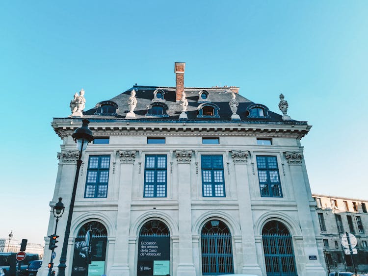 Traditional Building In Paris