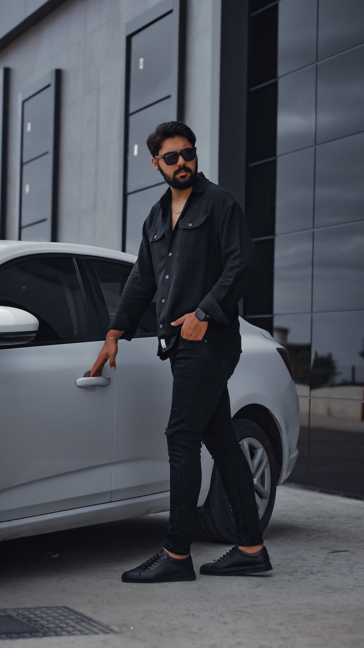 Các yếu tố cơ bản của outfit: màu sắc, form, chất liệu