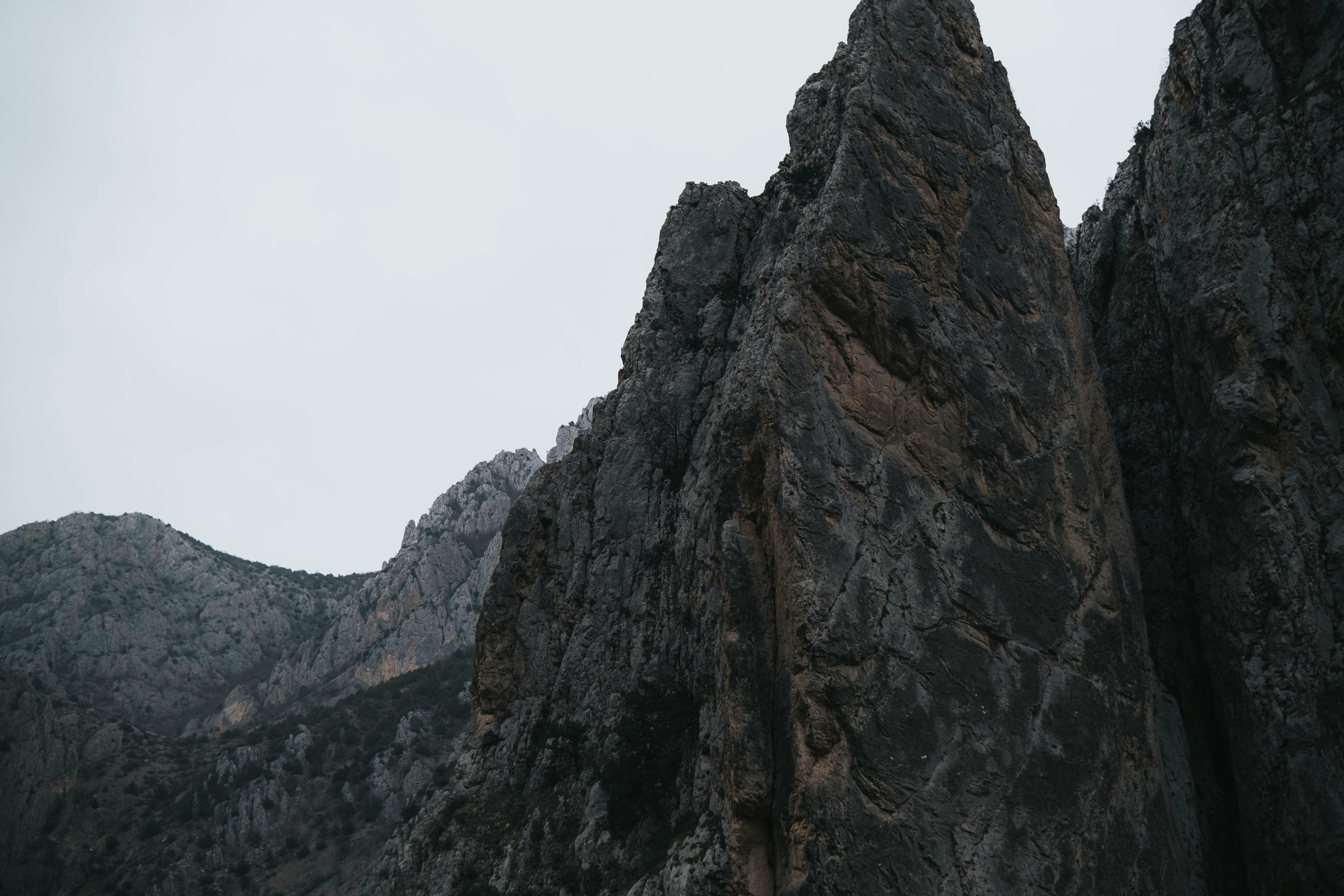 Viejas Locas: El Alma Cruda del Rock Barrial Argentino y su Legado Duradero