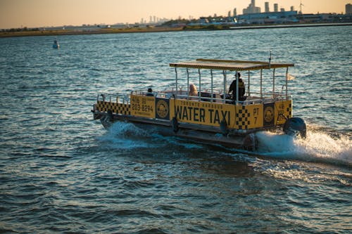 Toronto Island Water Taxi Service