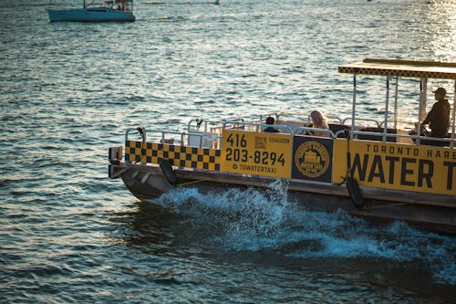 Toronto Island Water Taxi Service