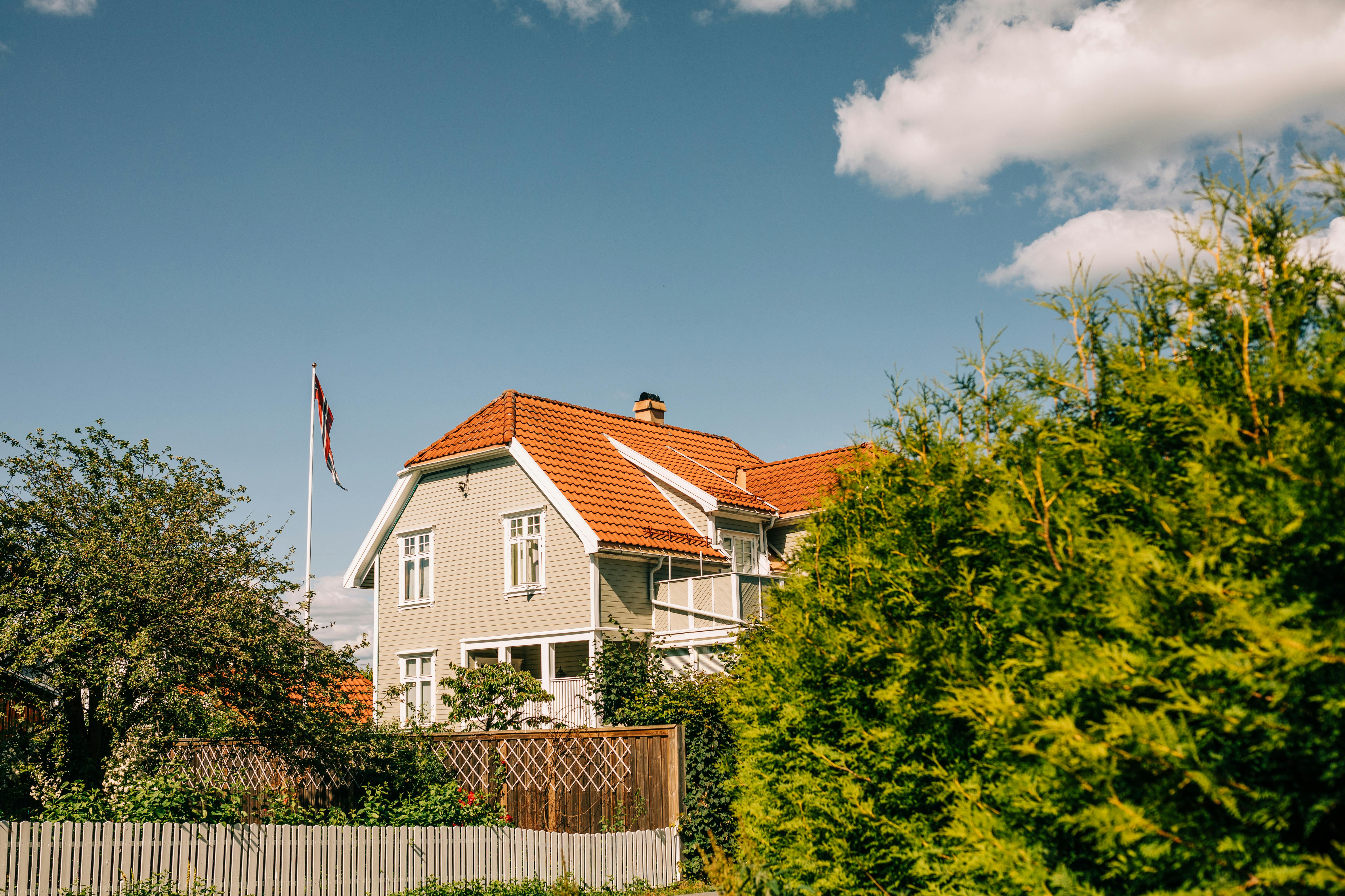 Trees near House · Free Stock Photo